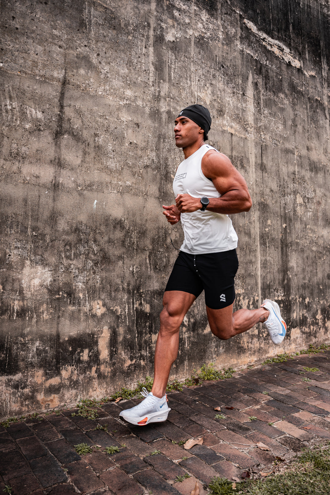 Cadence Run Short Half - CARBON