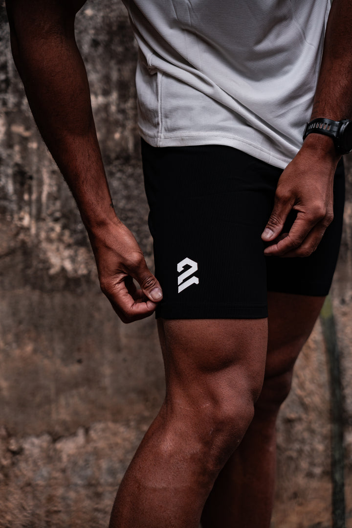 Cadence Run Short Half - CARBON